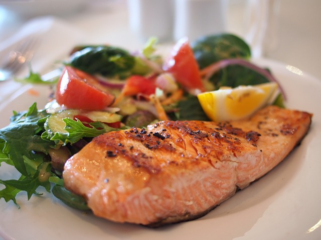 How to Pick Healthy Fish | TheFitClubNetwork.com