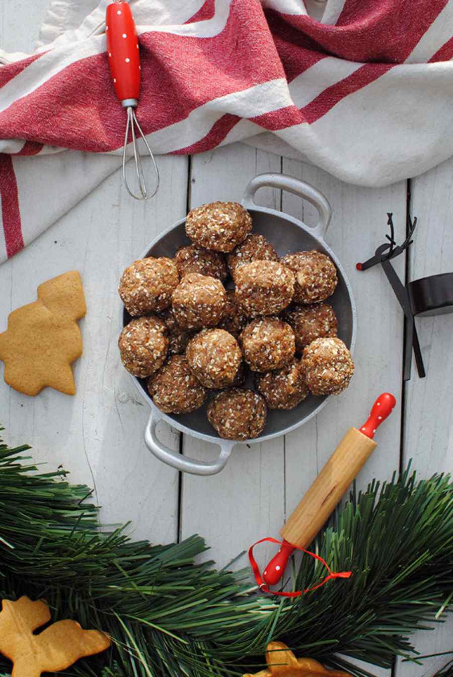 9 Shakeology Food Recipes: Shakeology Gingerbread Balls | THEFITCLUBNETWORK.COM